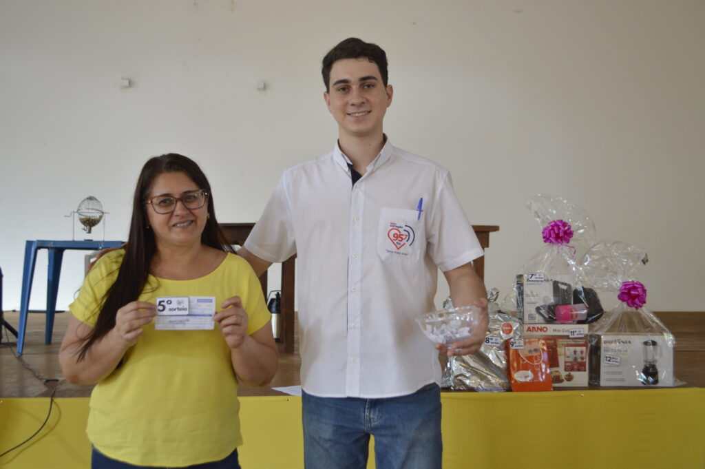 Confira os ganhadores do 22º Show de Prêmios 'Dia das Mães' da Rádio Coração Confira os ganhadores do 22º Show de Prêmios 'Dia das Mães' da Rádio Coração