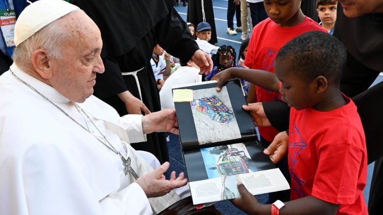 JMC, o desejo do Papa para as crianças do mundo: que tenham o necessário para viver JMC, o desejo do Papa para as crianças do mundo: que tenham o necessário para viver