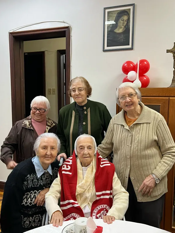 Freira mais velha do mundo fez 116 anos hoje no Rio Grande do Sul Freira mais velha do mundo fez 116 anos hoje no Rio Grande do Sul