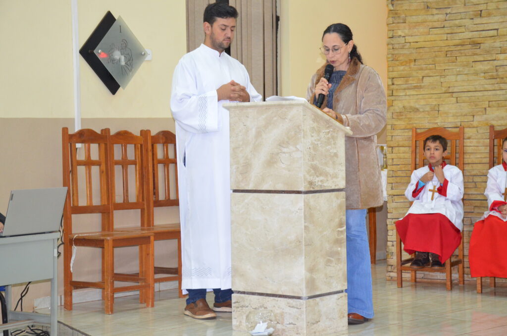 Sr. Adão Mascate e Sra. Maria: 50 anos de Matrimônio Sr. Adão Mascate e Sra. Maria: 50 anos de Matrimônio