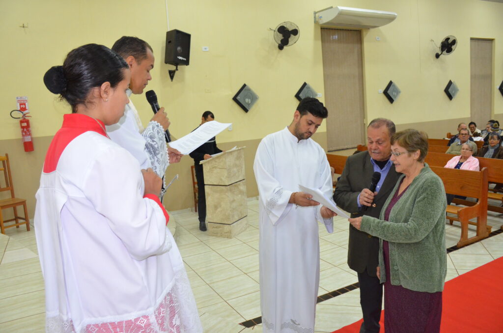 Sr. Adão Mascate e Sra. Maria: 50 anos de Matrimônio Sr. Adão Mascate e Sra. Maria: 50 anos de Matrimônio