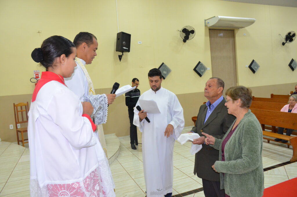 Sr. Adão Mascate e Sra. Maria: 50 anos de Matrimônio Sr. Adão Mascate e Sra. Maria: 50 anos de Matrimônio