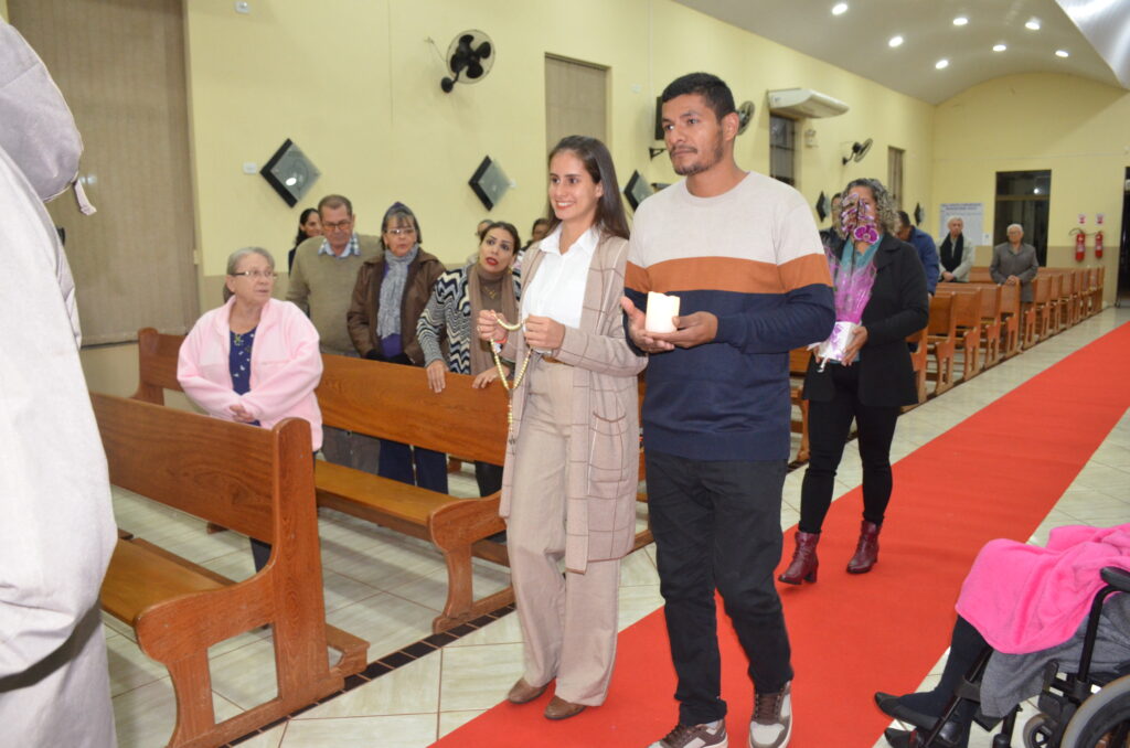 Sr. Adão Mascate e Sra. Maria: 50 anos de Matrimônio Sr. Adão Mascate e Sra. Maria: 50 anos de Matrimônio