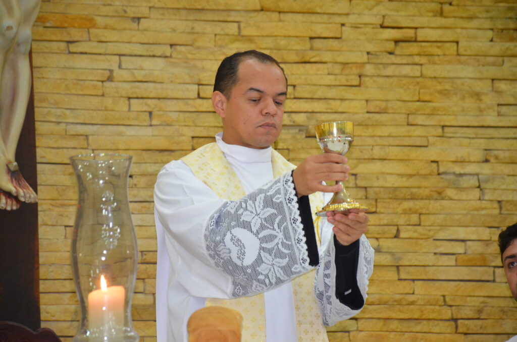 Sr. Adão Mascate e Sra. Maria: 50 anos de Matrimônio Sr. Adão Mascate e Sra. Maria: 50 anos de Matrimônio