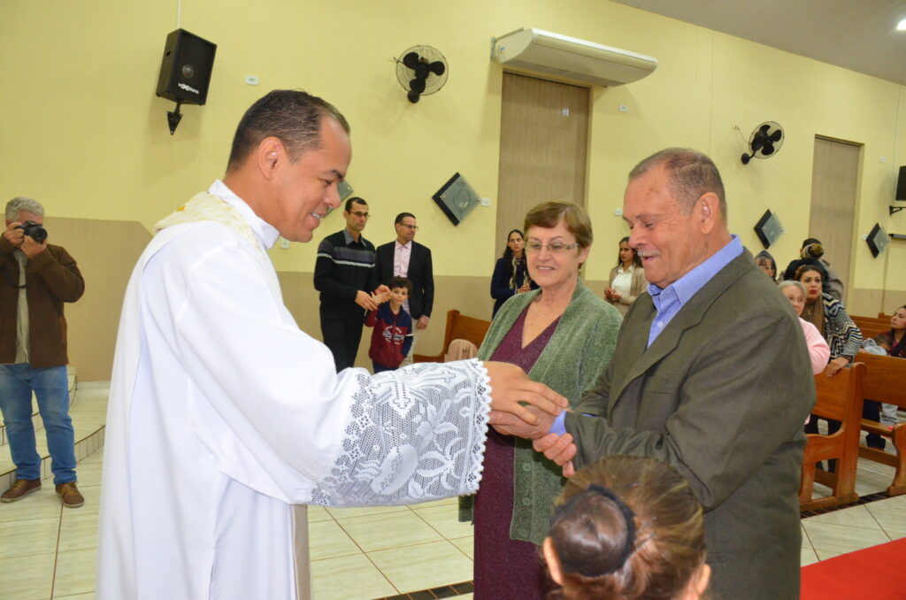 Sr. Adão Mascate e Sra. Maria: 50 anos de Matrimônio Sr. Adão Mascate e Sra. Maria: 50 anos de Matrimônio