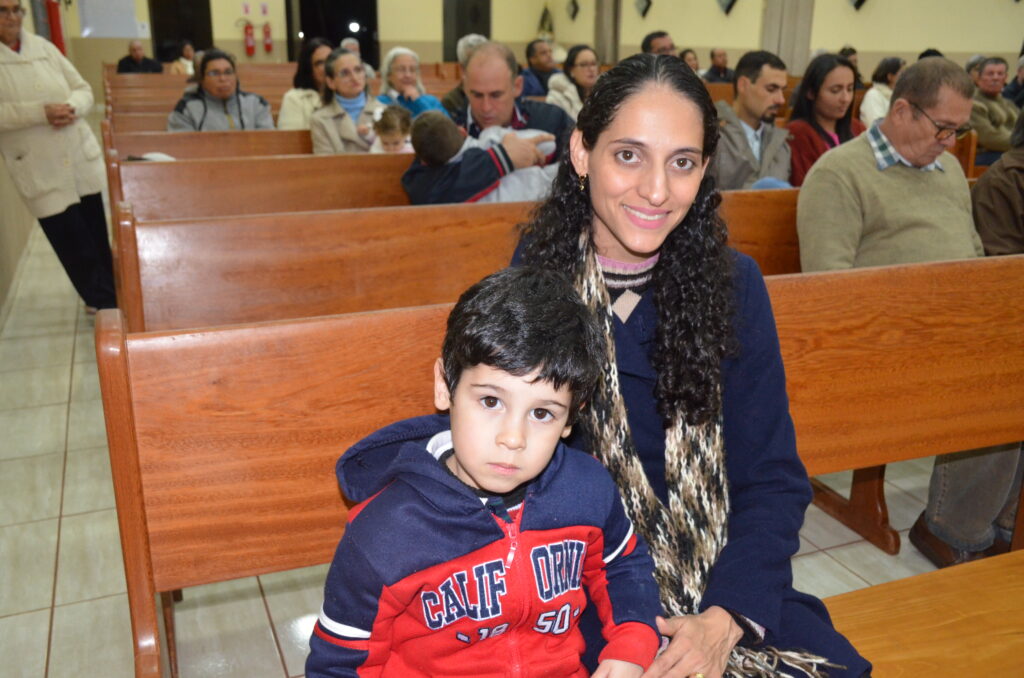 Sr. Adão Mascate e Sra. Maria: 50 anos de Matrimônio Sr. Adão Mascate e Sra. Maria: 50 anos de Matrimônio