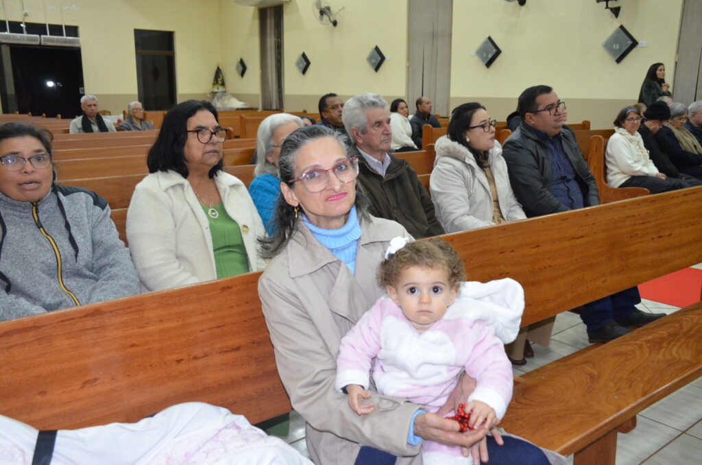 Sr. Adão Mascate e Sra. Maria: 50 anos de Matrimônio Sr. Adão Mascate e Sra. Maria: 50 anos de Matrimônio