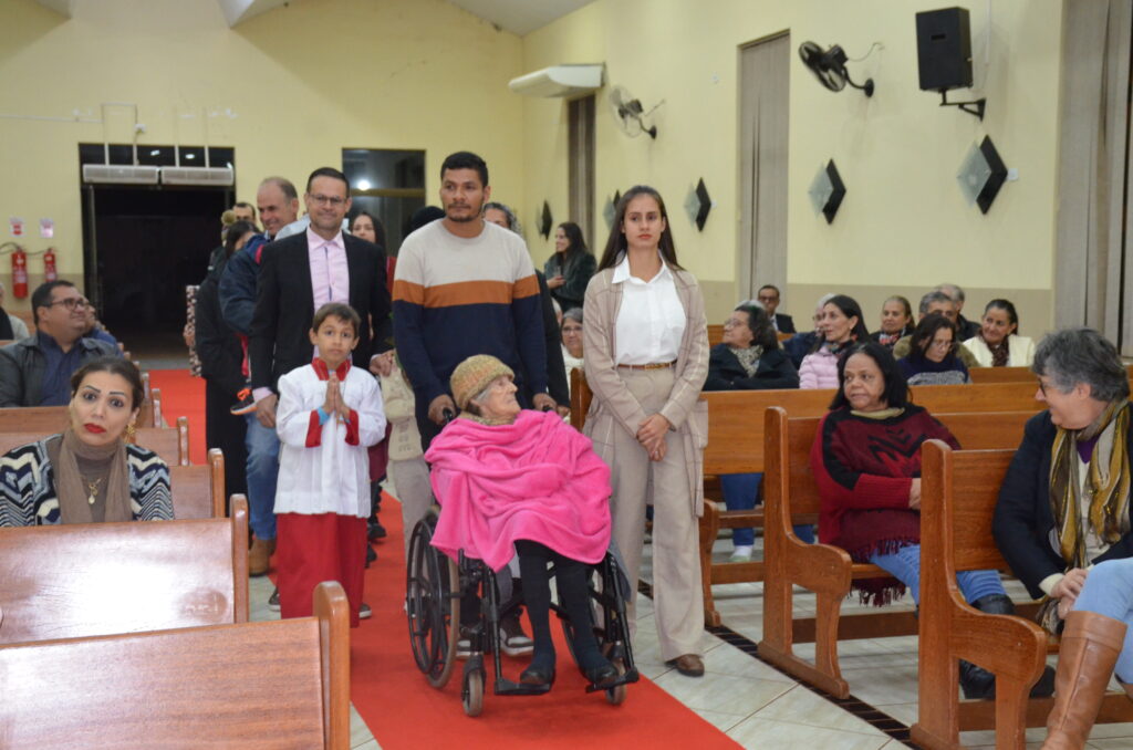 Sr. Adão Mascate e Sra. Maria: 50 anos de Matrimônio Sr. Adão Mascate e Sra. Maria: 50 anos de Matrimônio