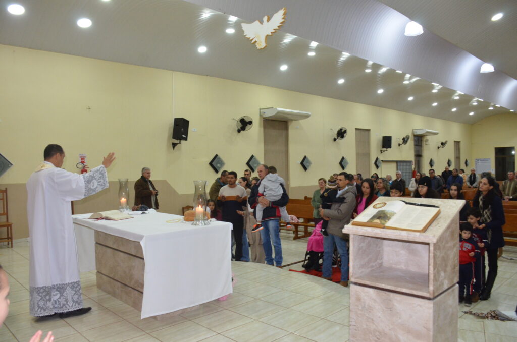 Sr. Adão Mascate e Sra. Maria: 50 anos de Matrimônio Sr. Adão Mascate e Sra. Maria: 50 anos de Matrimônio