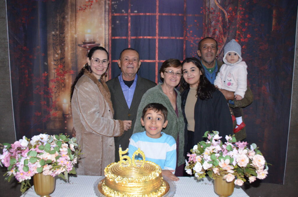 Sr. Adão Mascate e Sra. Maria: 50 anos de Matrimônio Sr. Adão Mascate e Sra. Maria: 50 anos de Matrimônio
