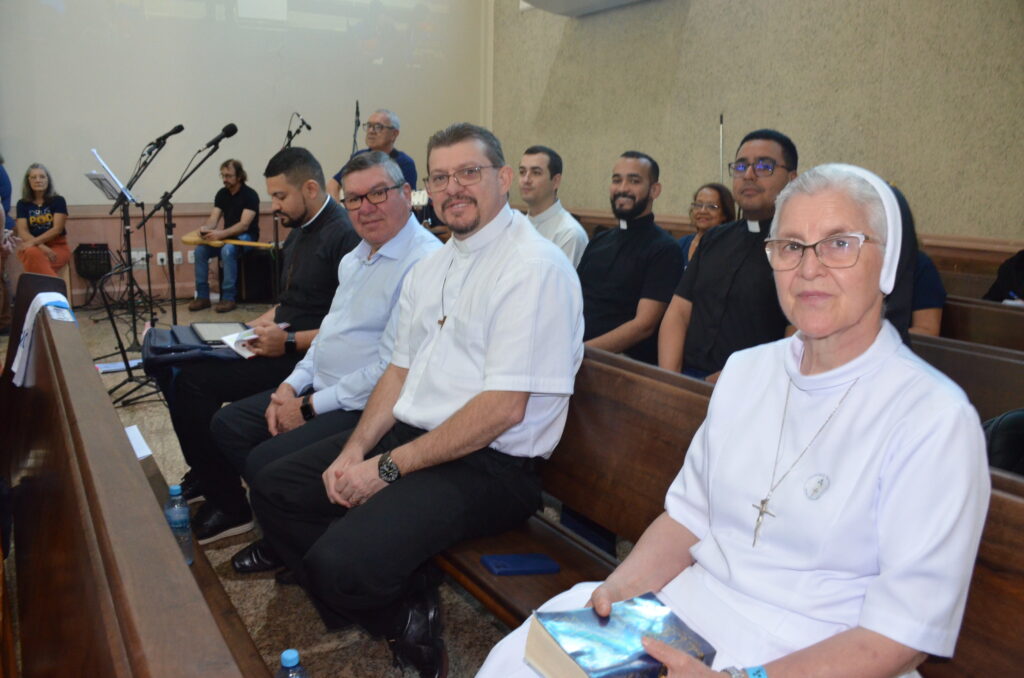 4° Encontro Estadual do Movimento das Mães que Oram pelos Filhos 4° Encontro Estadual do Movimento das Mães que Oram pelos Filhos