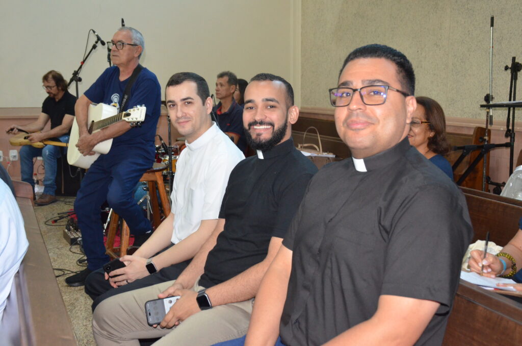 4° Encontro Estadual do Movimento das Mães que Oram pelos Filhos 4° Encontro Estadual do Movimento das Mães que Oram pelos Filhos