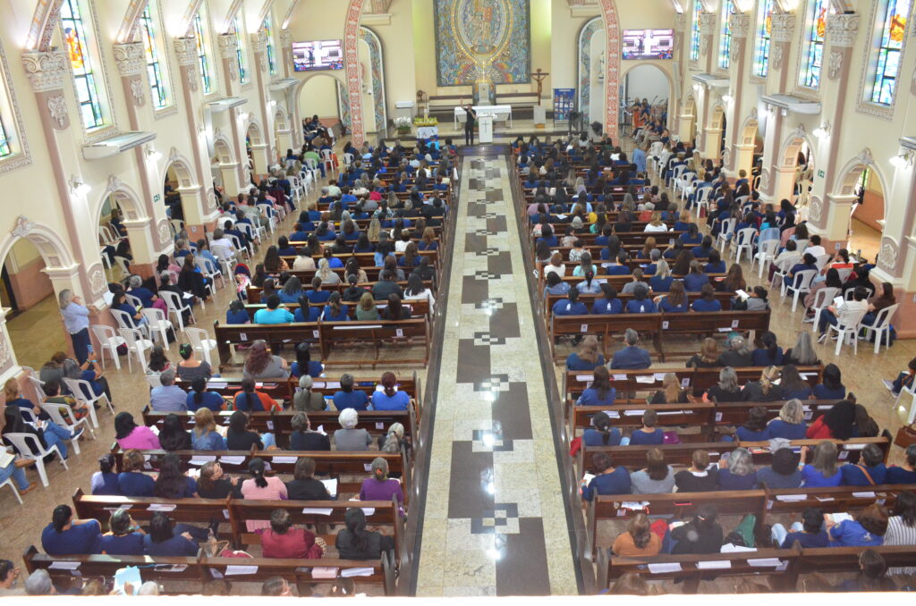 4° Encontro Estadual do Movimento das Mães que Oram pelos Filhos 4° Encontro Estadual do Movimento das Mães que Oram pelos Filhos