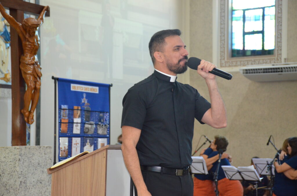 4° Encontro Estadual do Movimento das Mães que Oram pelos Filhos 4° Encontro Estadual do Movimento das Mães que Oram pelos Filhos
