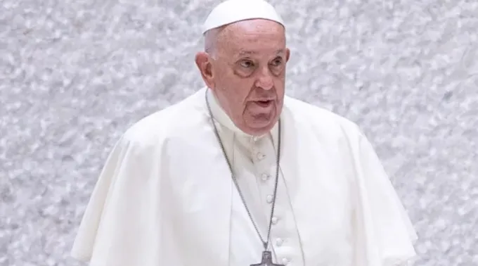 A Igreja acolheu este fato revelado e colocou-o muito cedo no coração do seu Símbolo de fé. No Concílio Ecumênico de Constantinopla de 381 - o mesmo que definiu a divindade do Espírito Santo - este artigo entrou na fórmula do “Credo”.