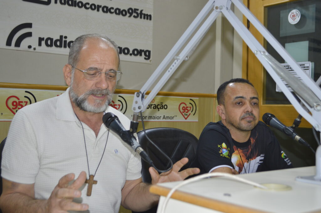 Bispo preside missa dos 30 anos da Comunidade 'Boquim de Louvor' Bispo preside missa dos 30 anos da Comunidade 'Boquim de Louvor'