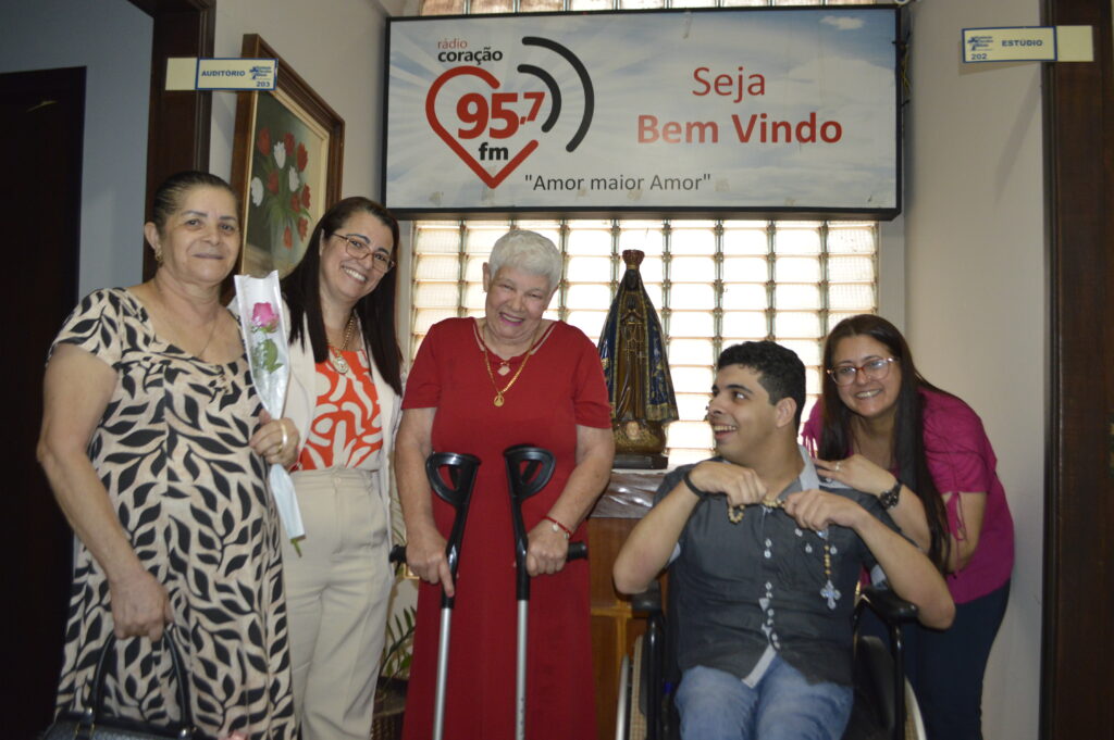 Rádio Coração homenageia ouvintes com mais 70 anos no dia do Radialista Rádio Coração homenageia ouvintes com mais 70 anos no dia do Radialista