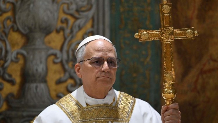 O responsável pelas celebrações papais, dom Diego Ravelli, tornou pública a agenda do Pontífice para as próximas semanas, com a missa de início do Ministério Petrino em 18 de maio na Praça São Pedro, além de visitas às Basílicas de São Paulo Fora dos Muros e Santa Maria Maior.