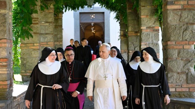 O Papa às clarissas: é belo que a Igreja conheça a vida de vocês O Papa às clarissas: é belo que a Igreja conheça a vida de vocês