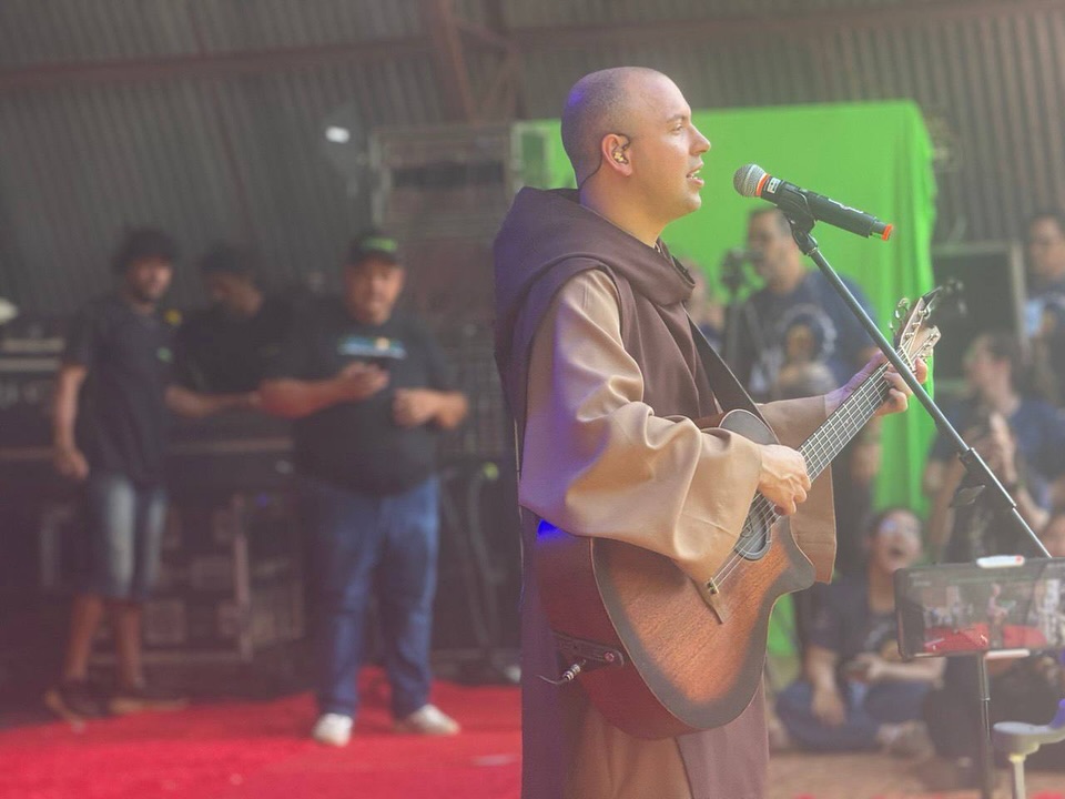 Show Frei Gilson celebra os 90 anos da Paróquia Nsa. Sra. da Conceição Show Frei Gilson celebra os 90 anos da Paróquia Nsa. Sra. da Conceição