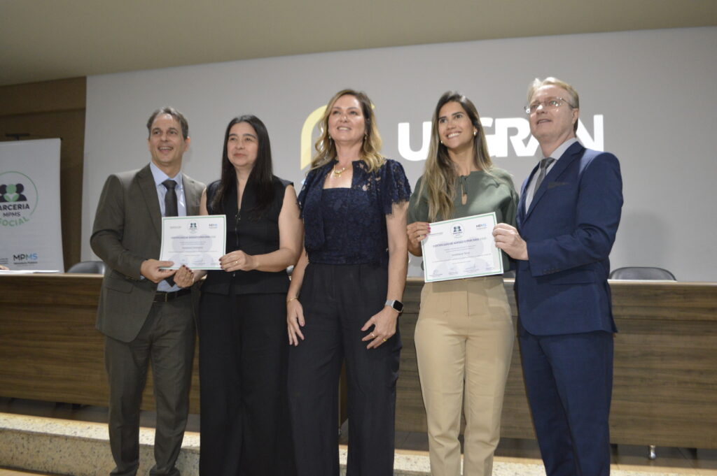 MP Social e Leilodom homenageiam Rádio Coração e parceiros MP Social e Leilodom homenageiam Rádio Coração e parceiros