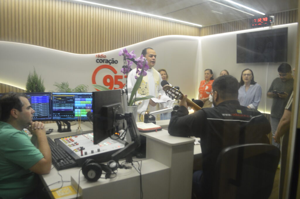 Missa em Ação de Graças e confraternização marcam o final de ano da Rádio Coração Missa em Ação de Graças e confraternização marcam o final de ano da Rádio Coração