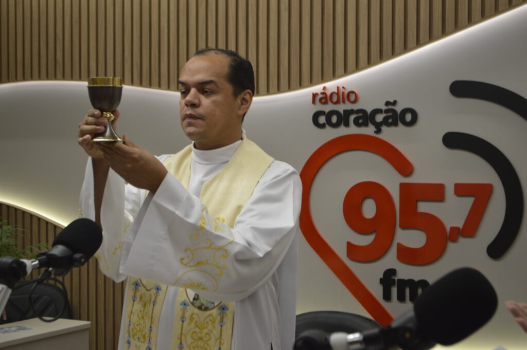 Missa em Ação de Graças e confraternização marcam o final de ano da Rádio Coração Missa em Ação de Graças e confraternização marcam o final de ano da Rádio Coração
