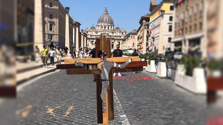 Cruz Olímpica chega em Milão para Jogos de Inverno e "promoção da paz", diz o Papa