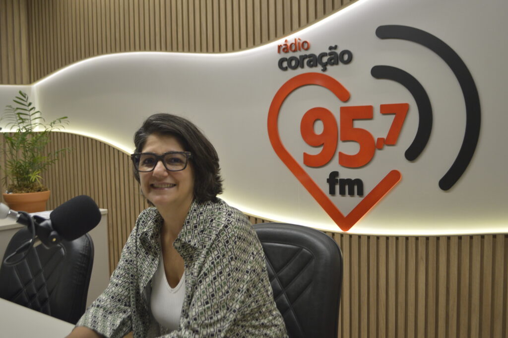 Rádio Coração recebe terapeuta ocupacional e fundadora do Sentir Instituto Multidisciplinar