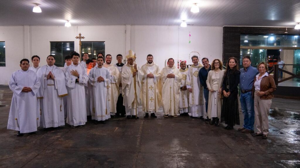 Bispo Dom Henrique celebrou missa que marcou encerramento da 60ª Expoagro Bispo Dom Henrique celebrou missa que marcou encerramento da 60ª Expoagro