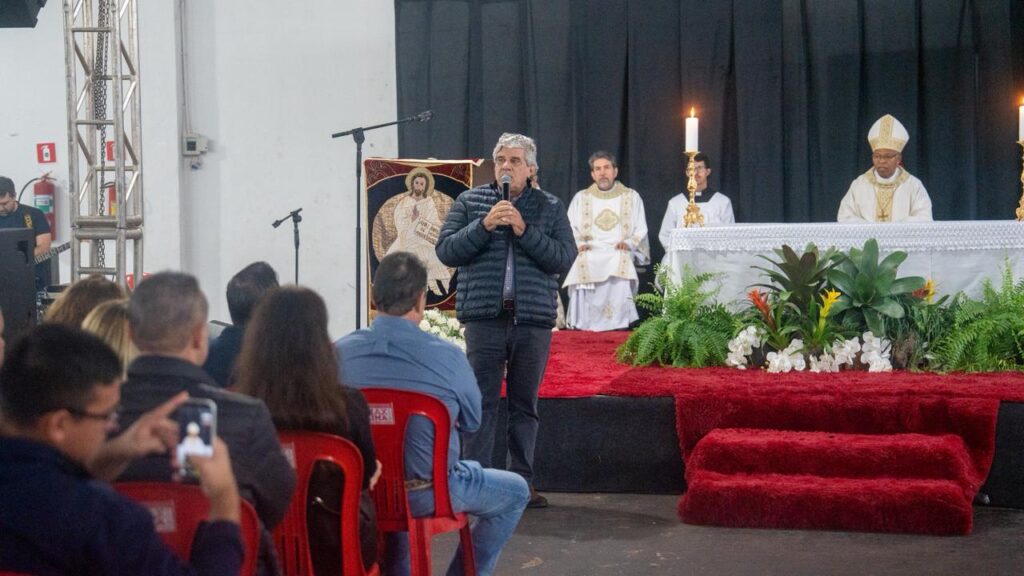 Bispo Dom Henrique celebrou missa que marcou encerramento da 60ª Expoagro Bispo Dom Henrique celebrou missa que marcou encerramento da 60ª Expoagro