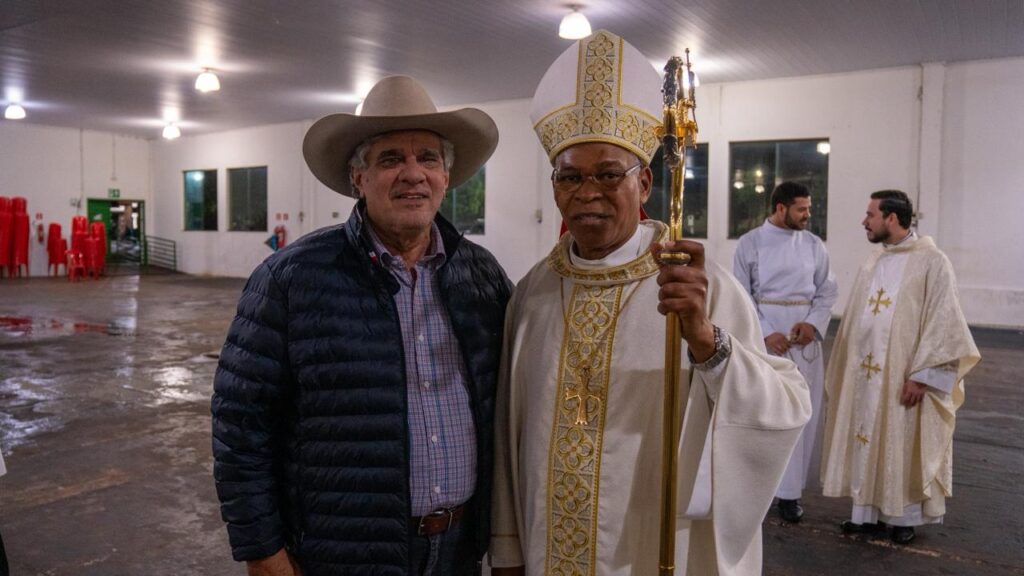 Bispo Dom Henrique celebrou missa que marcou encerramento da 60ª Expoagro Bispo Dom Henrique celebrou missa que marcou encerramento da 60ª Expoagro