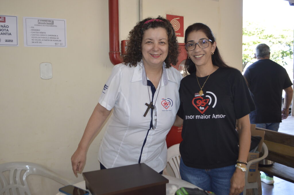 Feira do Coração atrai centenas de pessoas na casa de Retiros
