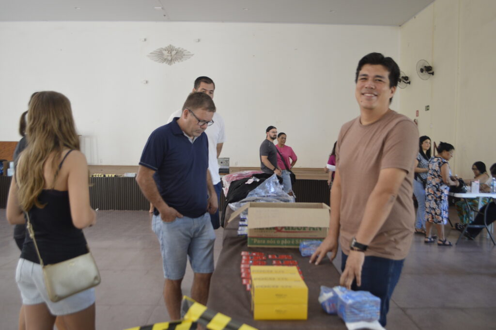 Feira do Coração atrai centenas de pessoas na casa de Retiros