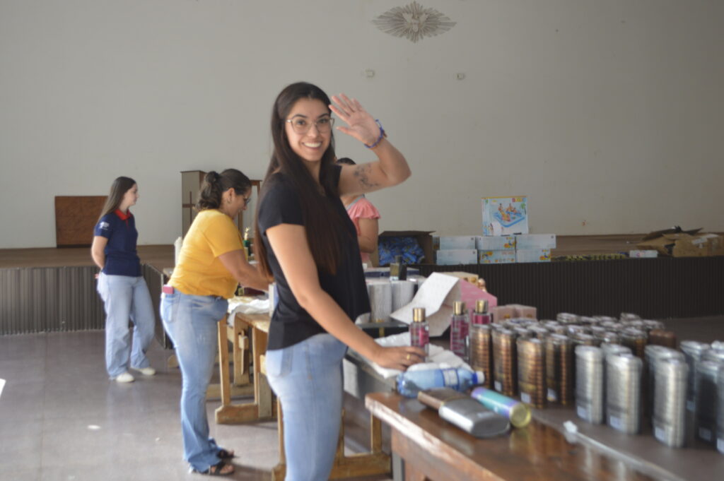 Feira do Coração atrai centenas de pessoas na casa de Retiros