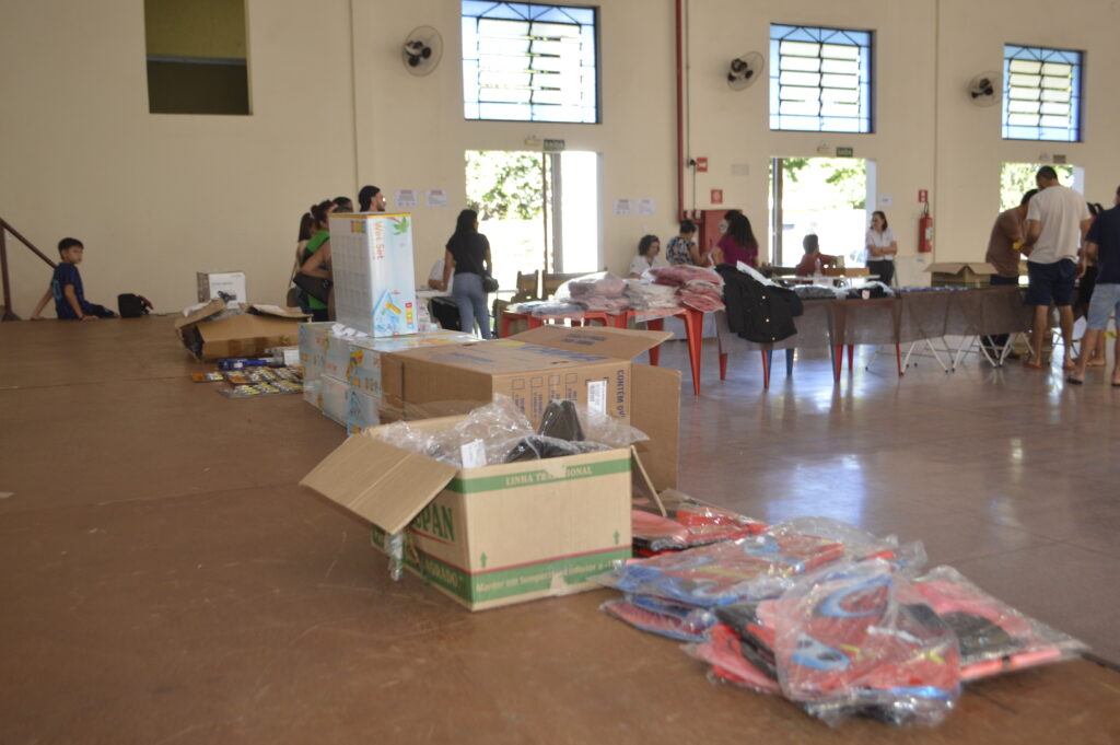 Feira do Coração atrai centenas de pessoas na casa de Retiros