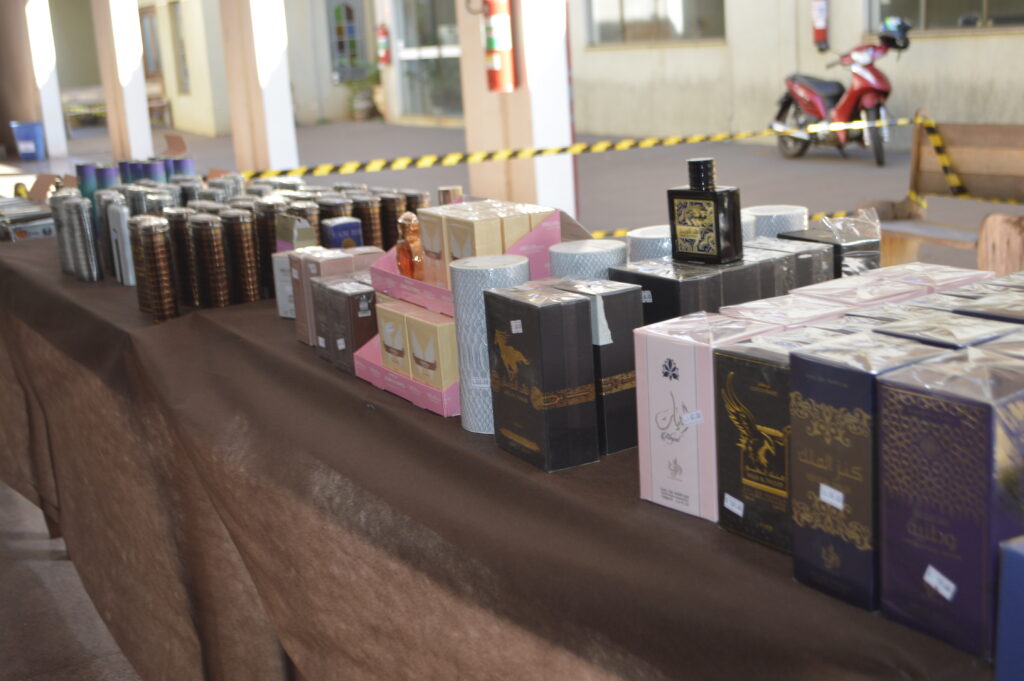 Feira do Coração atrai centenas de pessoas na casa de Retiros