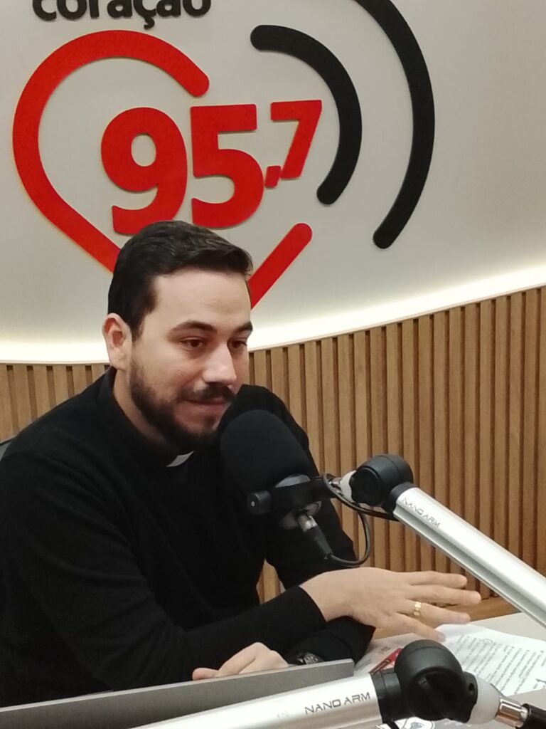 Programa Ponto de Vista destaca o 'Maio Laranja' Programa Ponto de Vista destaca o 'Maio Laranja'