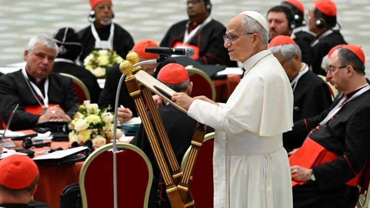 Papa aos cardeais: "Preciso do apoio de vocês". Peço franqueza e lealdade