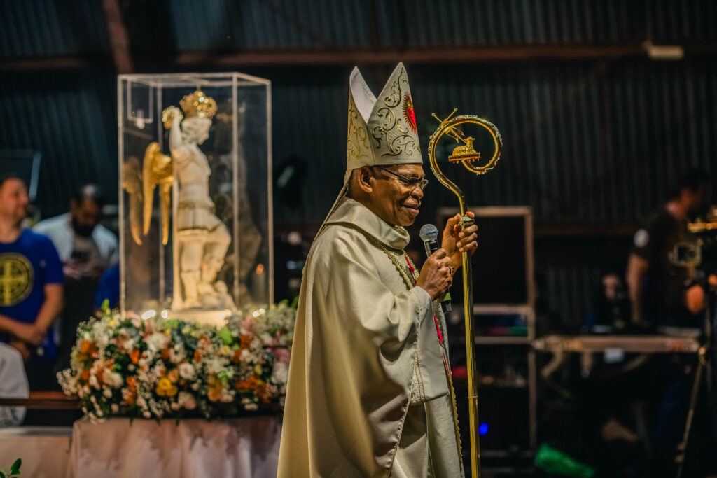 A Diocese de Dourados convida os fiéis para a Santa Missa em Ação de Graças pelo aniversário natalício de Dom Henrique, bispo diocesano, no dia 14 de julho, às 19h, na Catedral Nossa Senhora da Conceição. A celebração contará com a bênção dos agentes da Pastoral dos Enfermos, na memória de São Camilo de Lellis.
