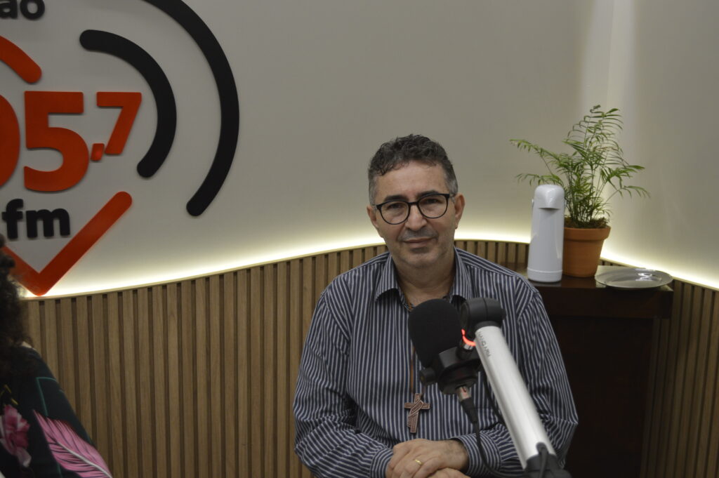 Ponto de Vista destaca Mês Vocacional - Padres e Diáconos