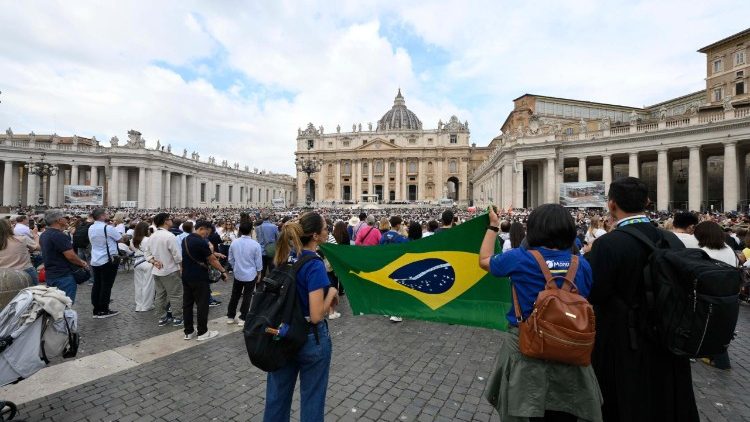Papa: que Nossa Senhora Aparecida proteja sempre os brasileiros