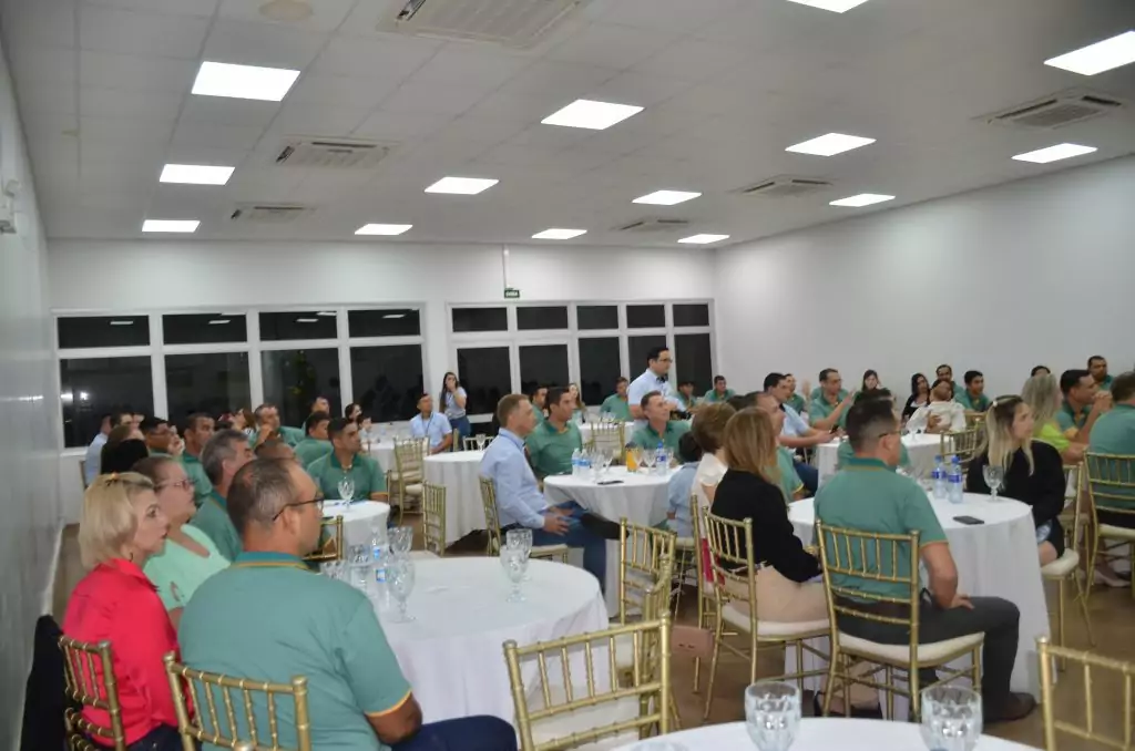 Tempo de Casa: COAMO presta homenagem aos funcionários Tempo de Casa: COAMO presta homenagem aos funcionários