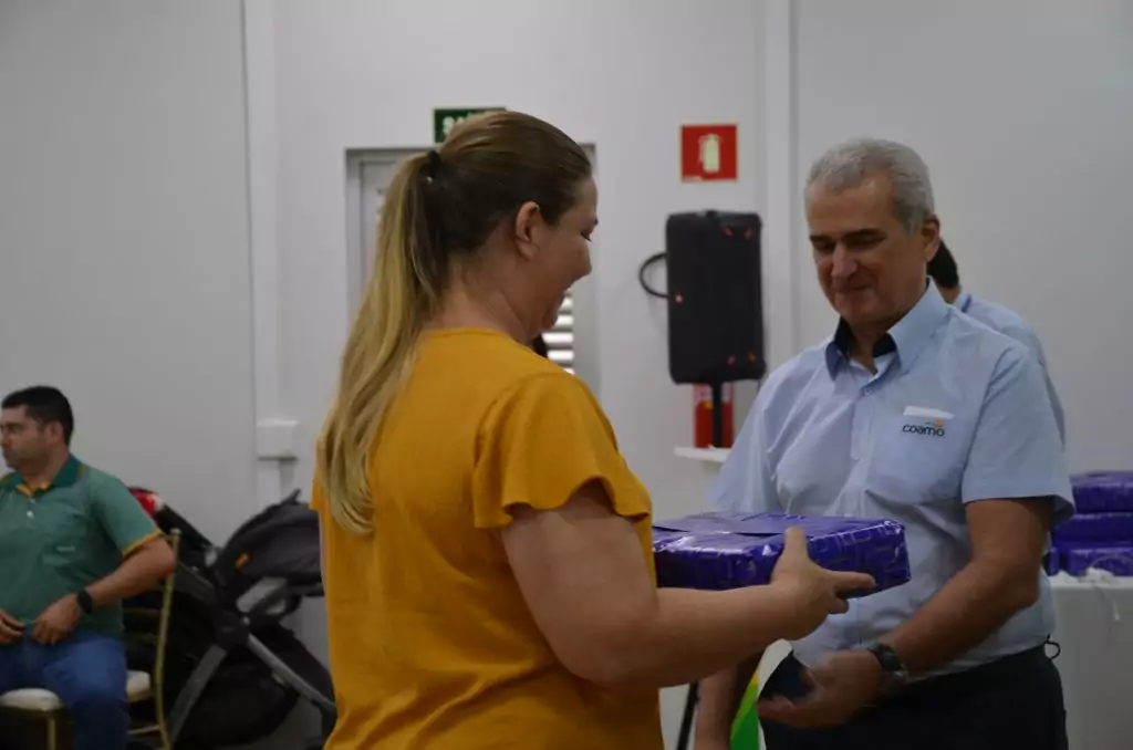Tempo de Casa: COAMO presta homenagem aos funcionários Tempo de Casa: COAMO presta homenagem aos funcionários