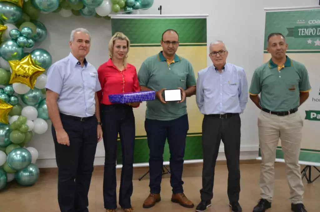 Tempo de Casa: COAMO presta homenagem aos funcionários Tempo de Casa: COAMO presta homenagem aos funcionários