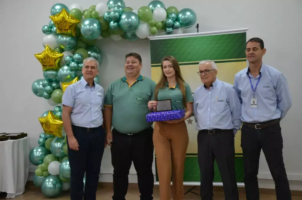 Tempo de Casa: COAMO presta homenagem aos funcionários Tempo de Casa: COAMO presta homenagem aos funcionários