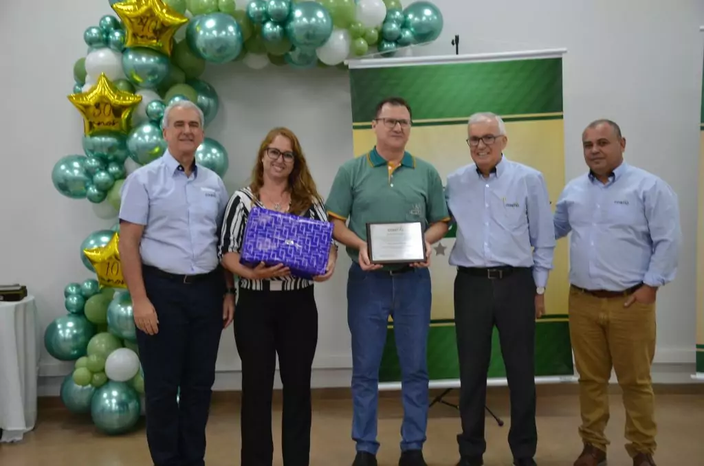 Tempo de Casa: COAMO presta homenagem aos funcionários Tempo de Casa: COAMO presta homenagem aos funcionários