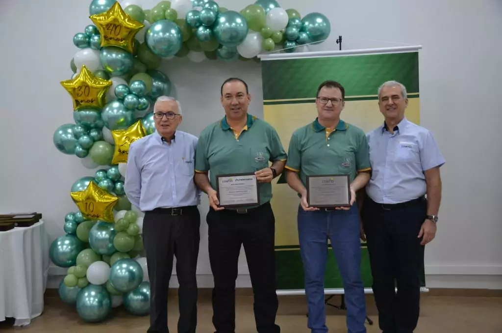 Tempo de Casa: COAMO presta homenagem aos funcionários Tempo de Casa: COAMO presta homenagem aos funcionários