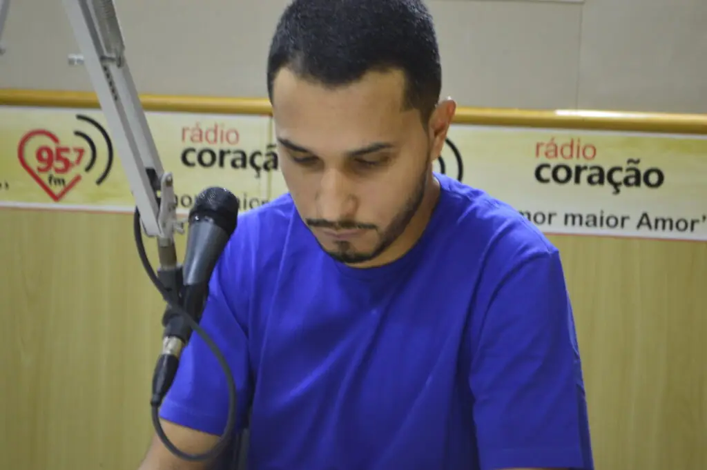 Ponto de Vista - Vocação sacerdotal na Igreja Católica: desafios e esperanças Ponto de Vista - Vocação sacerdotal na Igreja Católica: desafios e esperanças