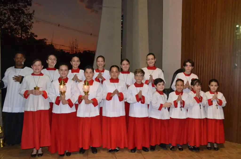 Missa em Ação de Graças e homenagens marcam os 16 anos de sacerdócio do Pe. Marcos Roberto Missa em Ação de Graças e homenagens marcam os 16 anos de sacerdócio do Pe. Marcos Roberto